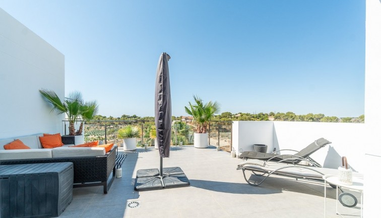 Reventa - Apartamento dúplex - Villamartín
