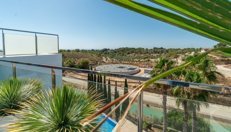 Reventa - Apartamento dúplex - Villamartín