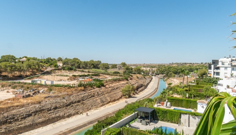 Reventa - Apartamento dúplex - Villamartín