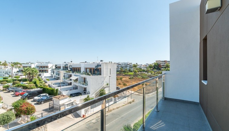 Reventa - Apartamento dúplex - Villamartín