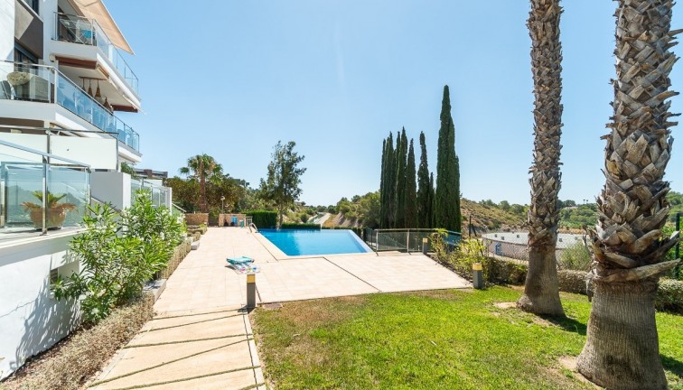 Reventa - Apartamento dúplex - Villamartín