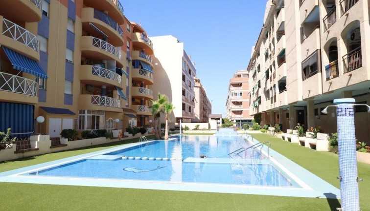 Resale - Apartment - Torrevieja