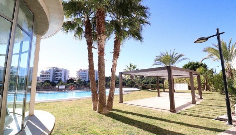 Resale - Apartment - Orihuela Costa - Villamartín