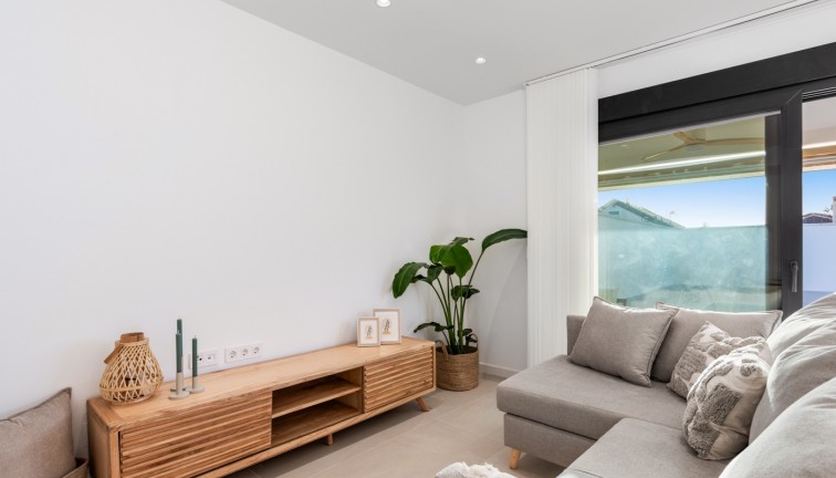 Resale - Chalet - Torrevieja - El chaparral
