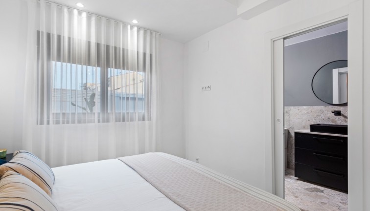 Resale - Chalet - Torrevieja - El chaparral
