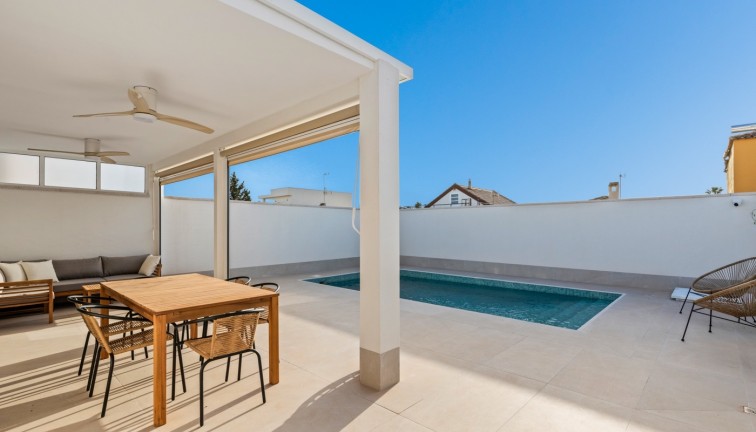 Resale - Chalet - Torrevieja - El chaparral