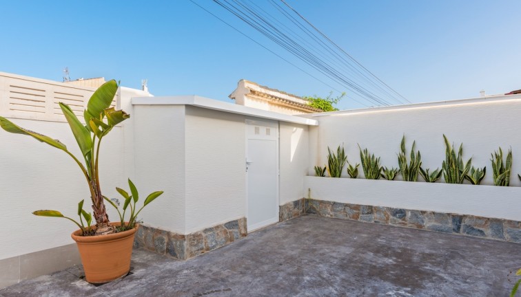 Resale - Chalet - Torrevieja - El chaparral