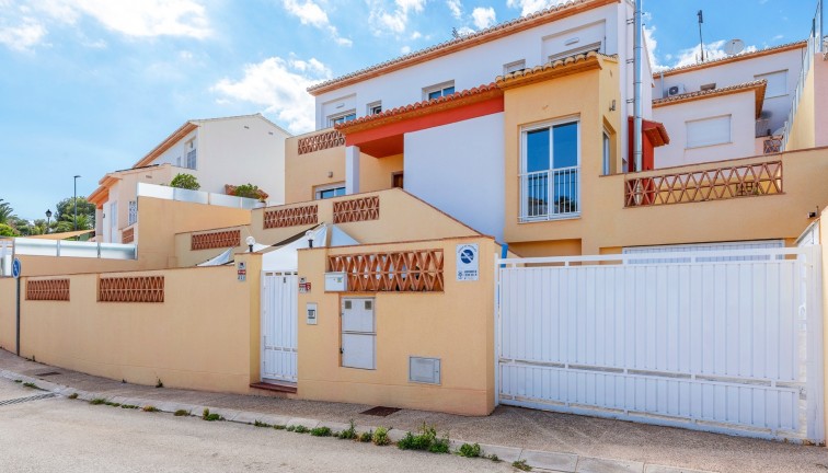 Resale - Chalet - Alfaz del Pi - Alfas del Pí