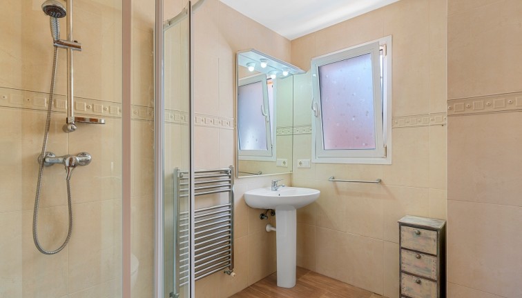 Resale - Chalet - Alfaz del Pi - Alfas del Pí