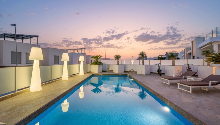 Jälleenmyynti - Erillistalo - Orihuela Costa - Villamartín
