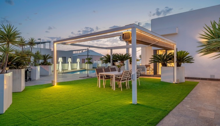 Jälleenmyynti - Erillistalo - Orihuela Costa - Villamartín