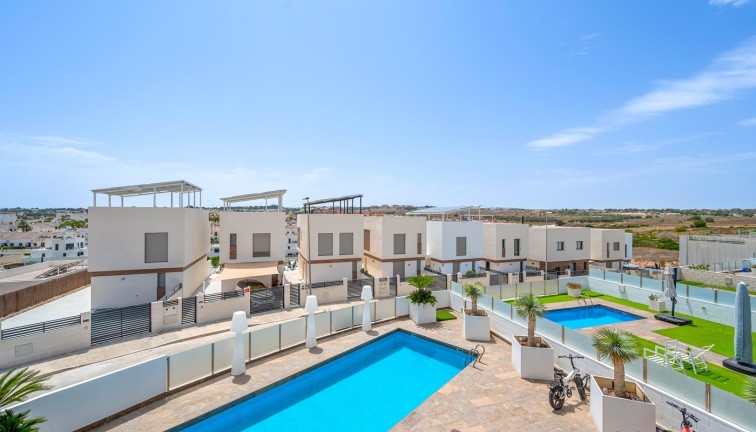 Jälleenmyynti - Erillistalo - Orihuela Costa - Villamartín