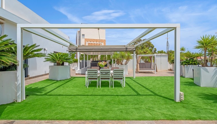 Jälleenmyynti - Erillistalo - Orihuela Costa - Villamartín