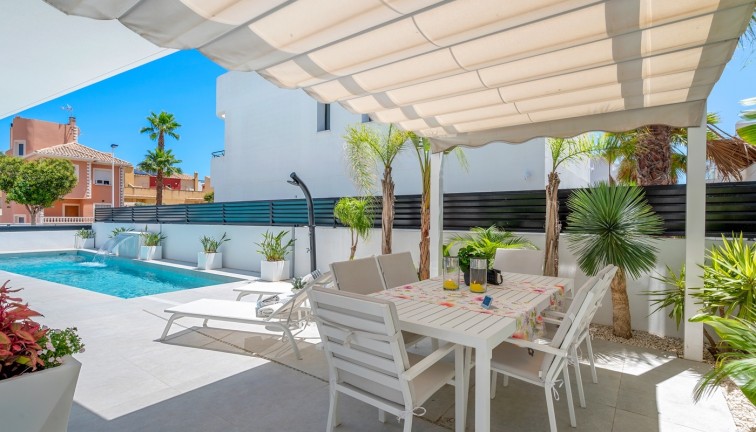 Resale - Chalet - Guardamar del Segura