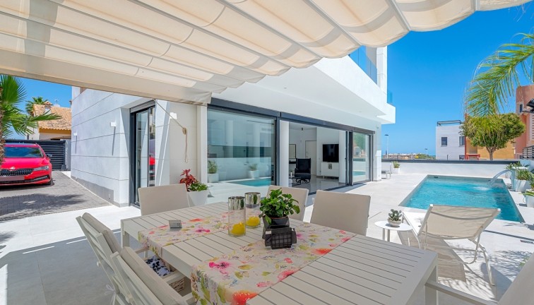 Resale - Chalet - Guardamar del Segura