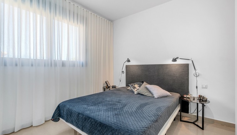 Resale - Chalet - Guardamar del Segura