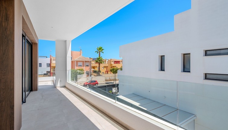 Resale - Chalet - Guardamar del Segura