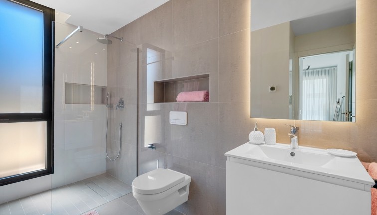 Resale - Chalet - Guardamar del Segura