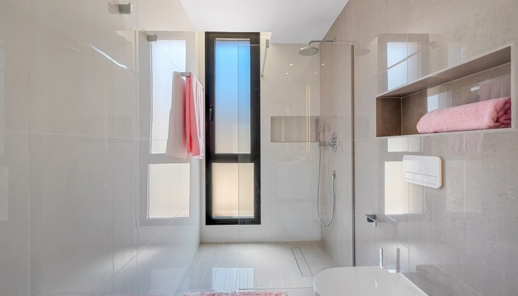 Resale - Chalet - Guardamar del Segura