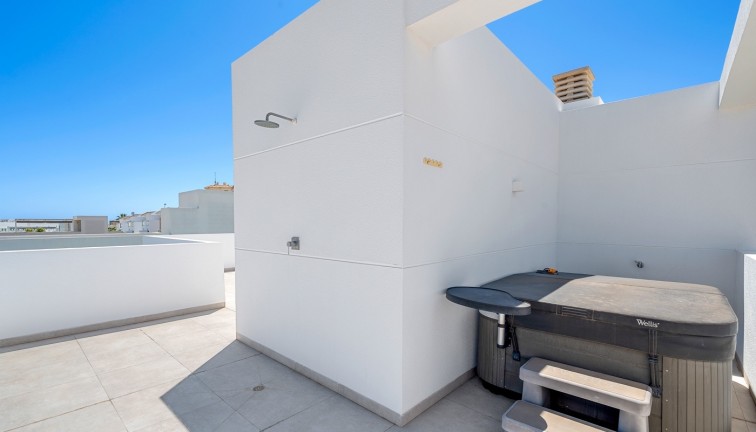 Resale - Chalet - Guardamar del Segura