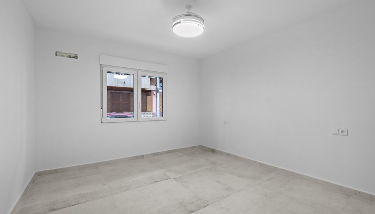 Reventa - Apartamento / piso - Torrevieja - Acequion
