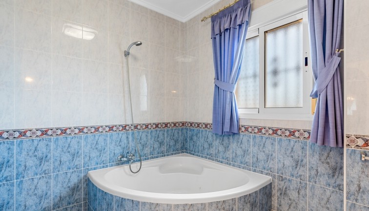 Resale - Chalet - Ciudad quesada - Ciudad Quesada - Rojales