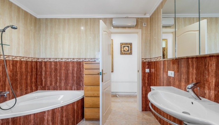 Resale - Chalet - Ciudad quesada - Ciudad Quesada - Rojales