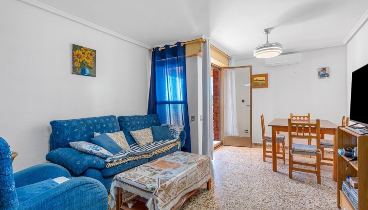 Resale - Apartment - Arenales del Sol - Segunda linea playa