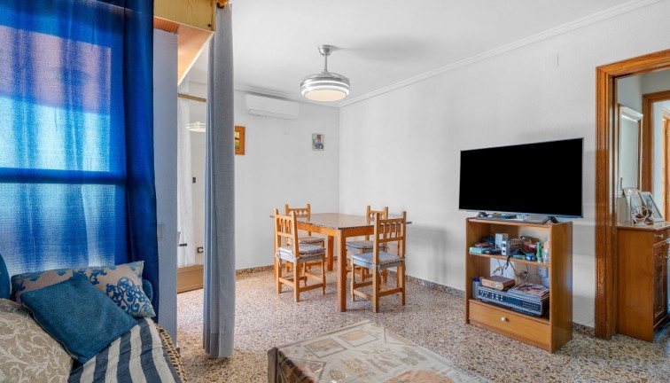 Resale - Apartment - Arenales del Sol - Segunda linea playa