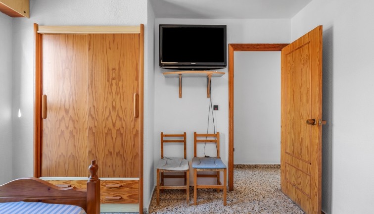 Resale - Apartment - Arenales del Sol - Segunda linea playa
