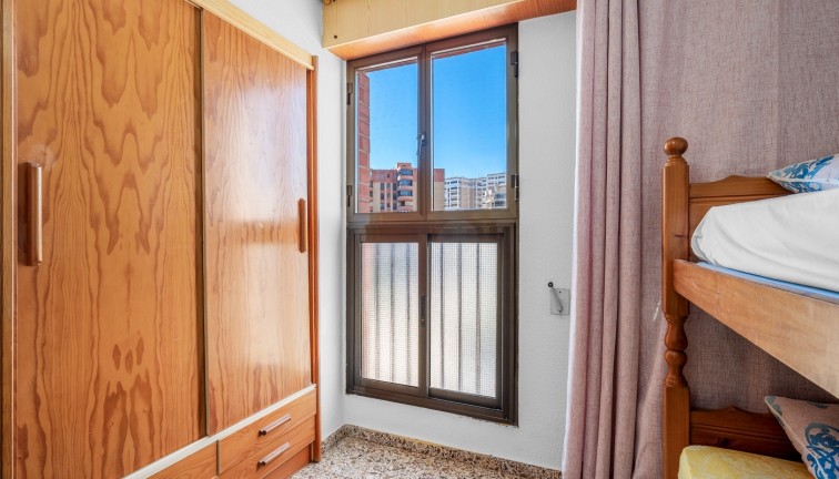 Resale - Apartment - Arenales del Sol - Segunda linea playa