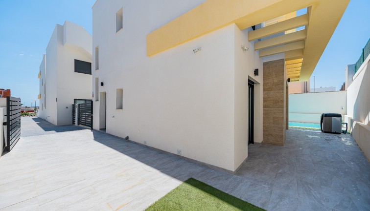 Reventa - Chalet - Los Montesinos - LOS MONTESINOS