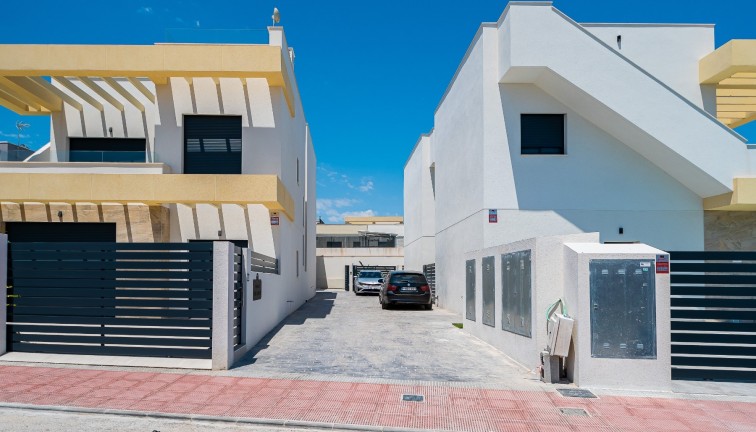 Reventa - Chalet - Los Montesinos - LOS MONTESINOS