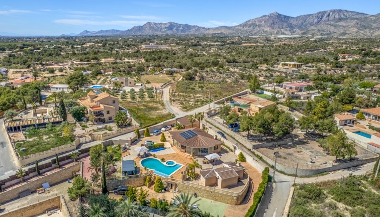Jälleenmyynti - Country estate - Crevillente