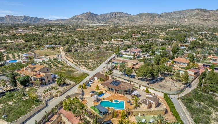 Jälleenmyynti - Country estate - Crevillente