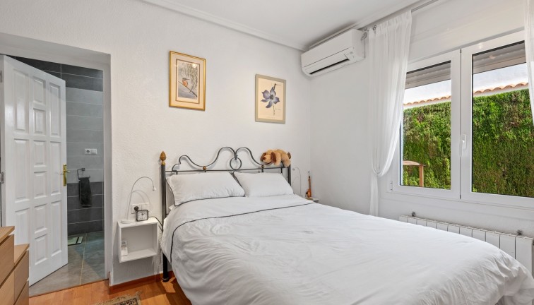 Resale - Chalet - Ciudad quesada - Rojales