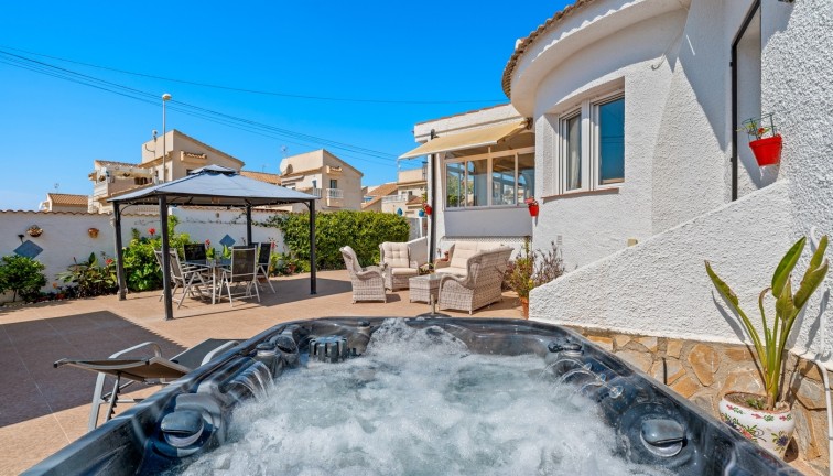 Resale - Chalet - Ciudad quesada - Rojales