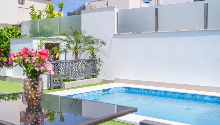 Resale - Chalet - Torrevieja