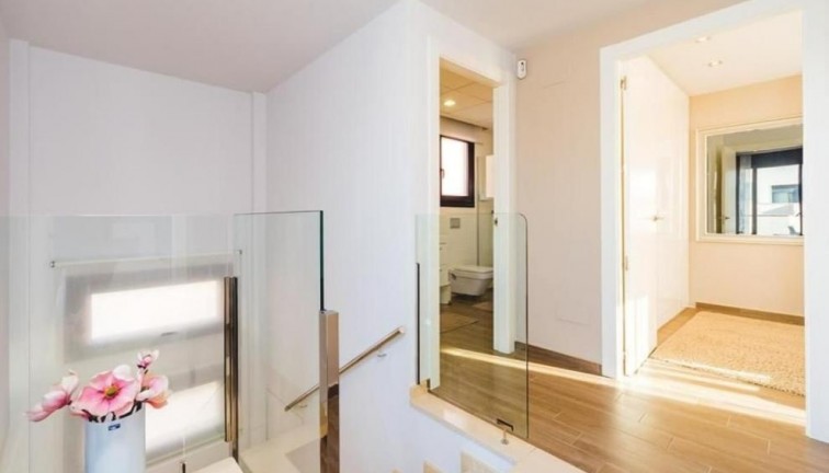 Resale - Chalet - Torrevieja