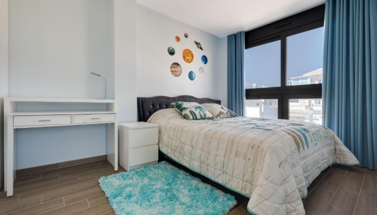 Resale - Chalet - Torrevieja