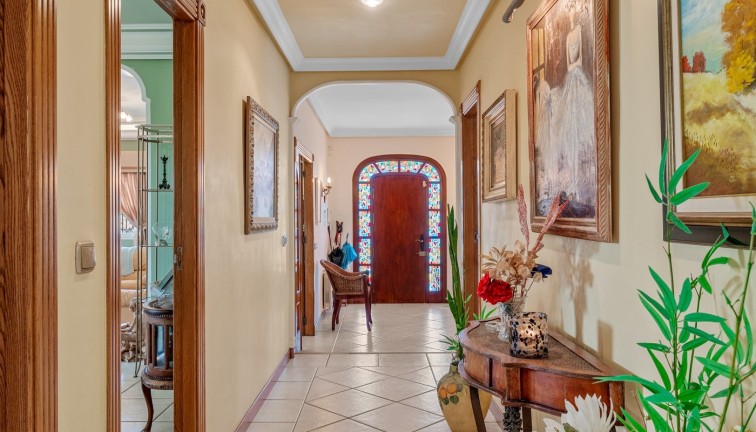 Resale - Chalet - Torrevieja - LA MATA