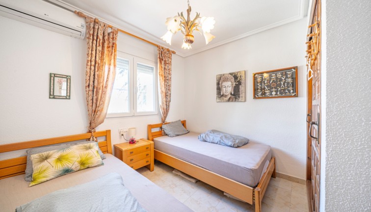 Resale - Chalet - Ciudad quesada - Rojales