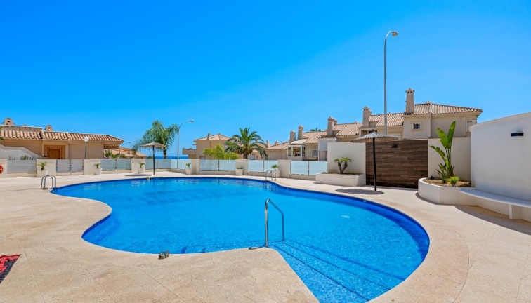 Jälleenmyynti - Asunto - Cabo Roig