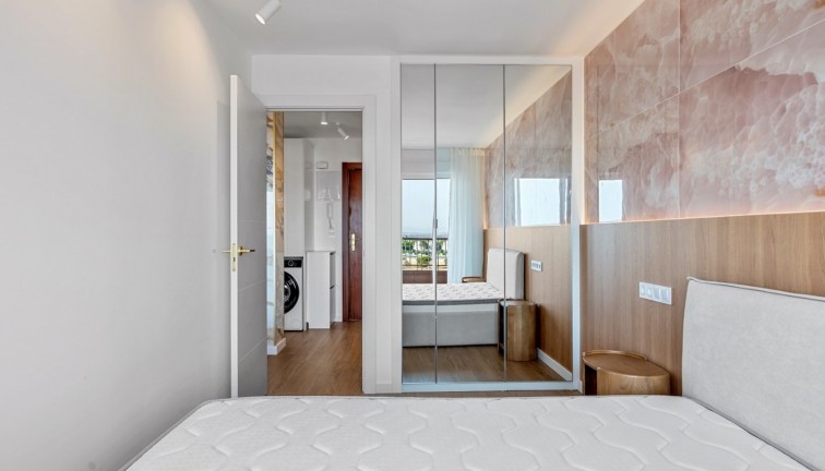 Reventa - Apartamento / piso - Orihuela Costa - Punta Prima