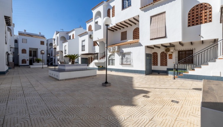 Jälleenmyynti - Duplex-asunto - Torrevieja