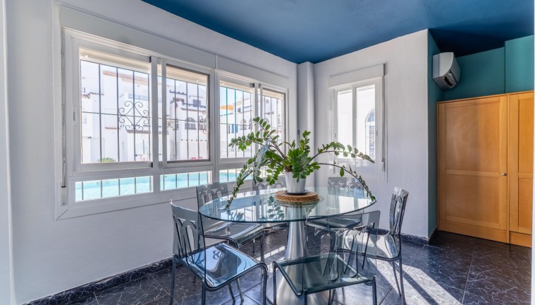 Jälleenmyynti - Duplex-asunto - Torrevieja