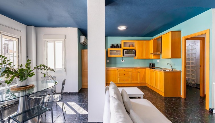 Jälleenmyynti - Duplex-asunto - Torrevieja