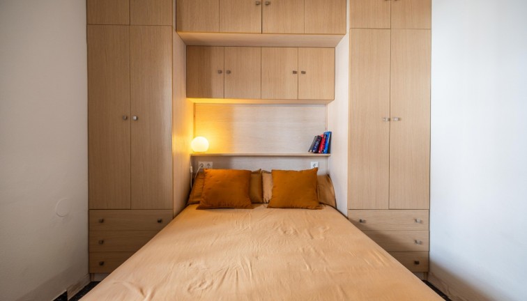 Jälleenmyynti - Duplex-asunto - Torrevieja