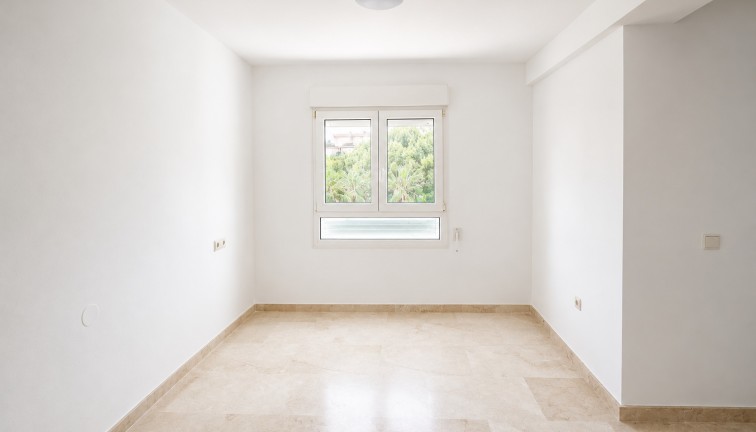 Resale - Apartment - Orihuela Costa - Campoamor