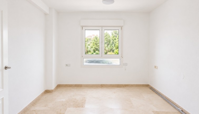 Resale - Apartment - Orihuela Costa - Campoamor